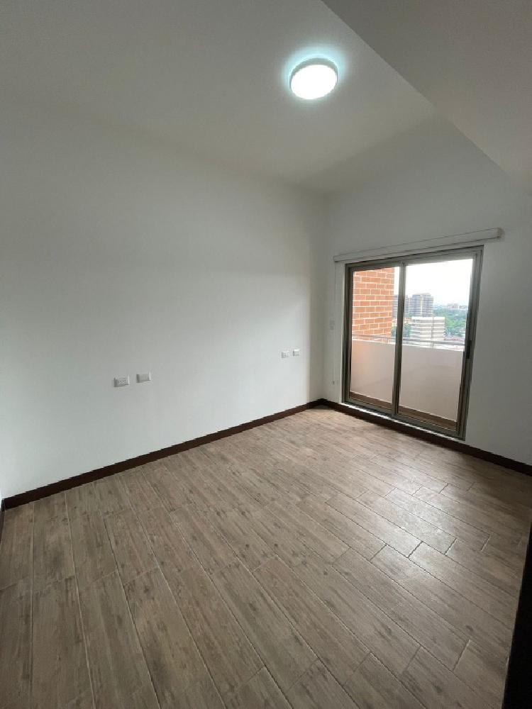Apartamento en renta en zona 10 / Casalini Diagonal 6 — foto 3