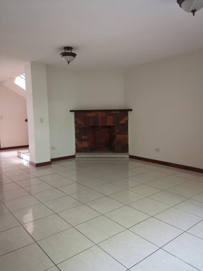 Casa en Venta y Renta Cañadas de Elgin Zona 13