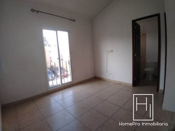 Vendo casa en condominio en Villa Nueva