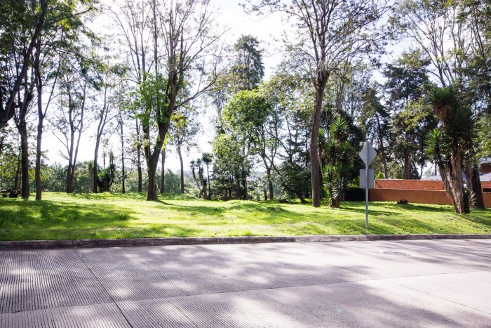 Vendo terreno en zona 16