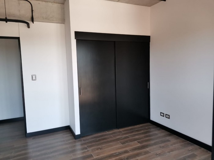 Rento amplio y moderno apartamento en zona 14 — foto 7