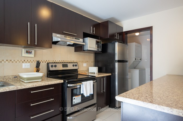 Apartamento Amueblado en Renta Zona 10 - Miniatura 5