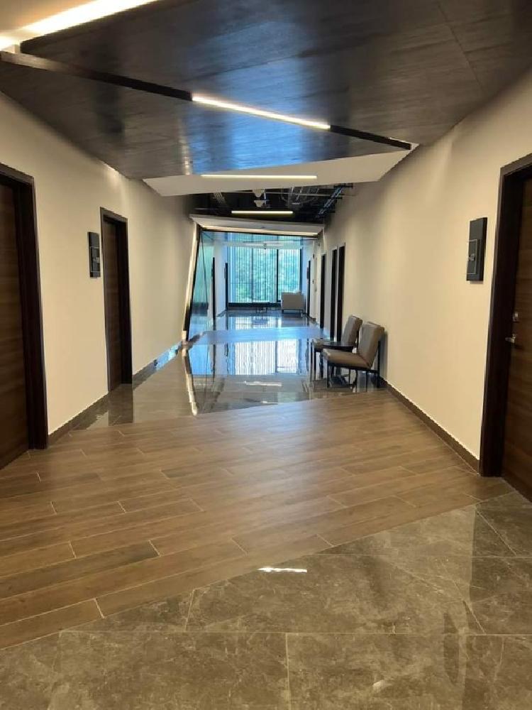 Oficina en alquiler en Centro de Negocios SPAZIO Z15 — foto 4