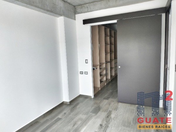 Apartamento de 70 m2 de construcción en Venta, Zona 16