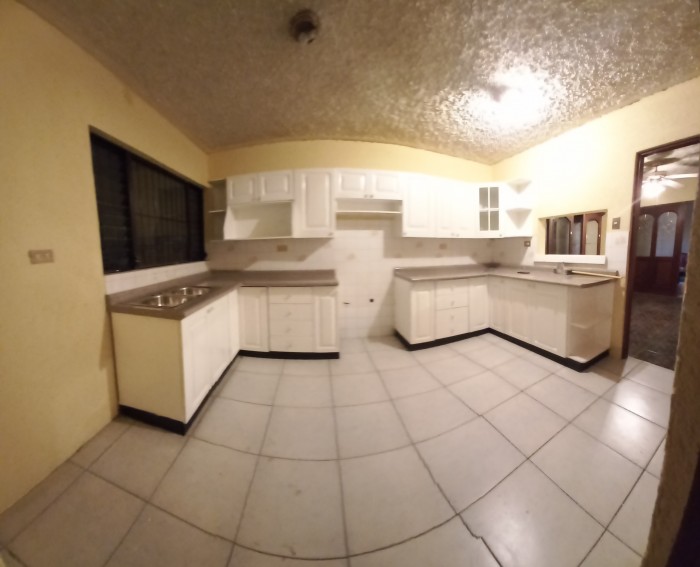 AMPLIA CASA EN VENTA TULAMZU MIXCO ZONA 4 - Image 2