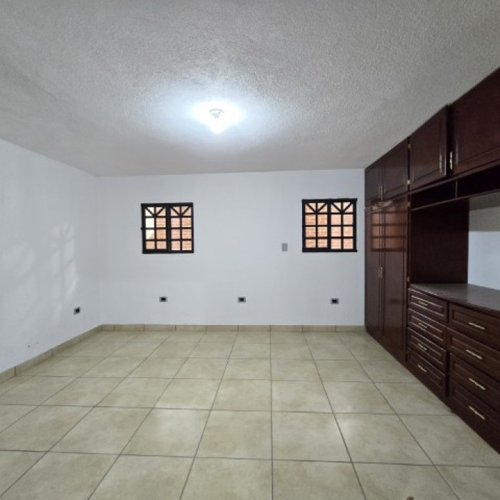 Casa grade en Venta Las Hojarascas Zona 1 de Mixco - Miniatura 26