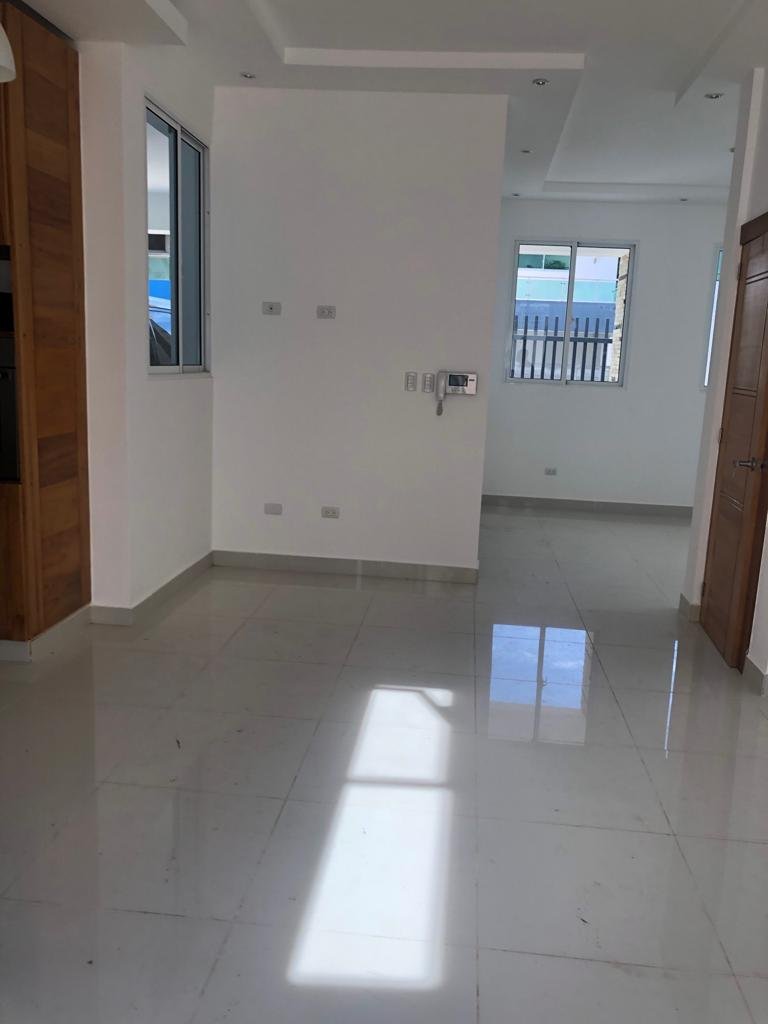 VENTA CASA DOS NIVELES LLANOS DE GURABO — foto 9