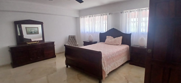 Apartamento Amueblado en Alquiler en Evaristo Morales - 11