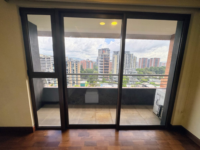 Apartamento amueblado en Alquiler en Zona 10 Guatemala - Miniatura 10