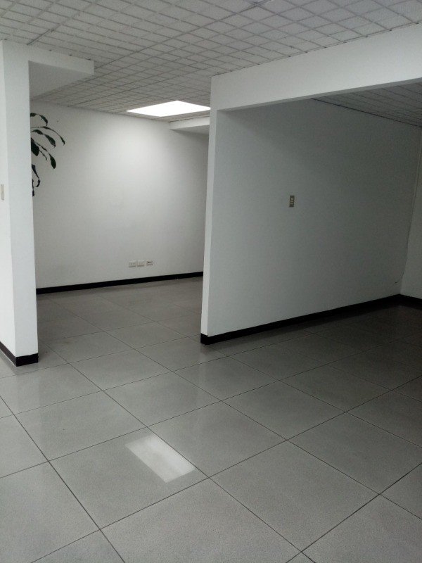Alquiler de oficina en zona 10 — foto 7