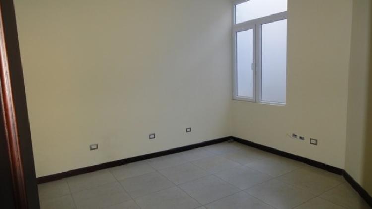 CASA EN RENTA DOS NIVELES, ZONA 15 — foto 10