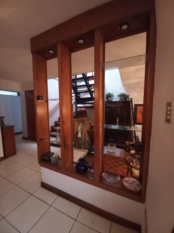 CASA AMPLIA ZONA 10 - Miniatura 8