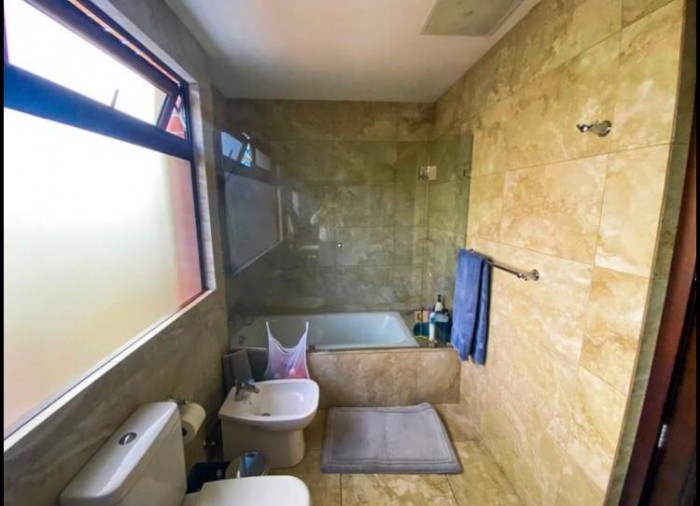 Venta de exclusivo apartamento en San Patricio, zona 14 - Image 5