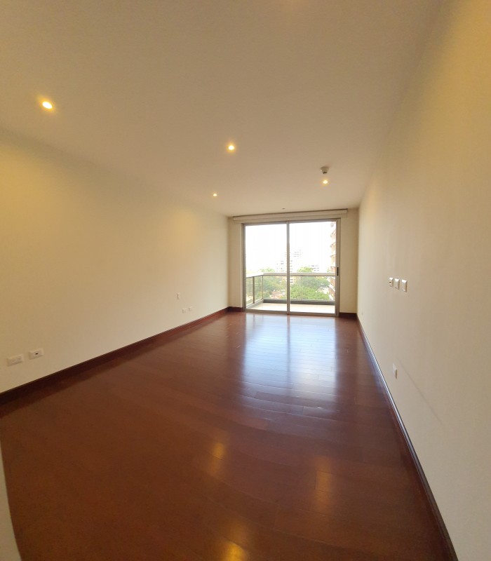 Alquilo Apartamento con 160Mts en Tiffany Zona 14 - Miniatura 13