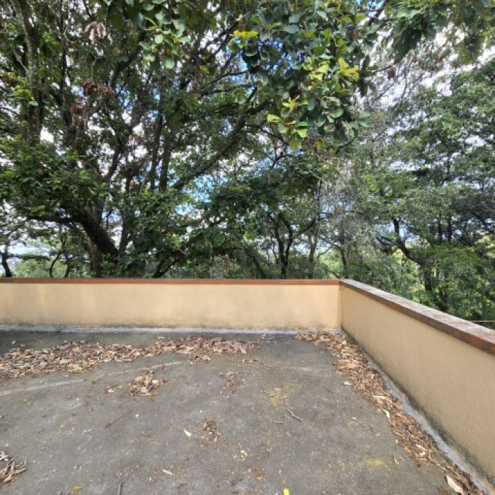 Casa grade en Venta Las Hojarascas Zona 1 de Mixco - Miniatura 7