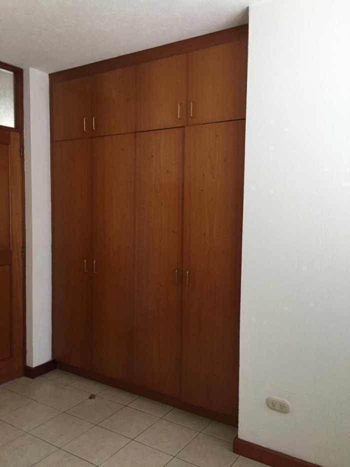 Rento apartamento en zona 13 — foto 4