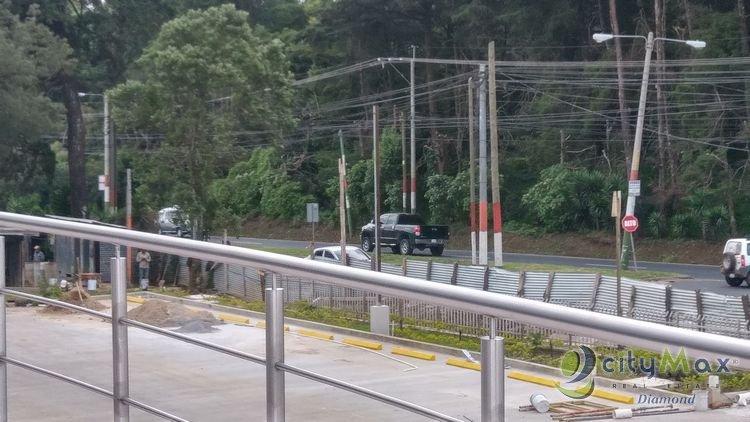 Oficinas en renta en Carretera a El Salvador - Image 1