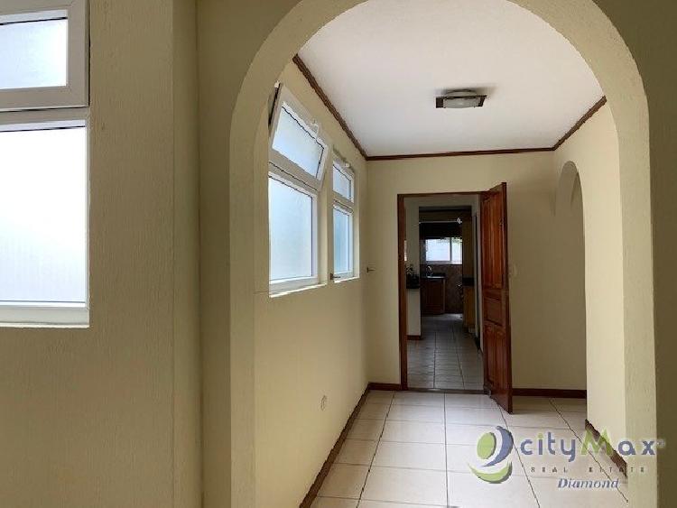 Casa en Condominio zona 10 atrás de Telefónica - Image 3