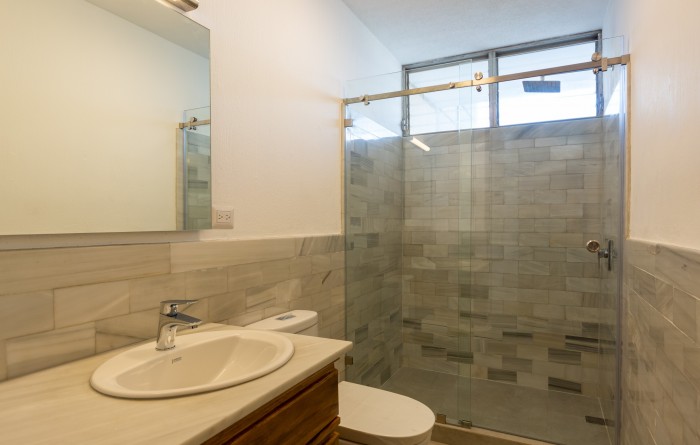 Plus Real Estate vende/ renta apartamento en zona 10 — foto 10