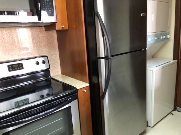 Apartamento amueblado en renta en zona 10 Guatemala - Miniatura 13