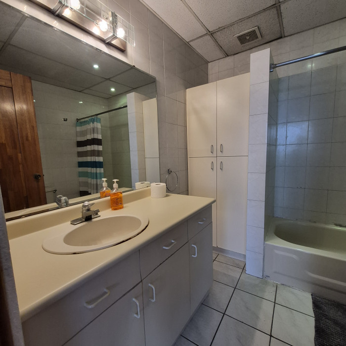 Renta apartamento amplio de 1 habitación en zona 15 VH2 - Miniatura 10