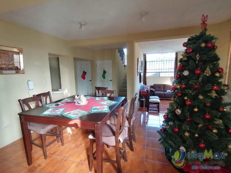 Casa en venta en el Sector B-1 de San Cristobal - Miniatura 2