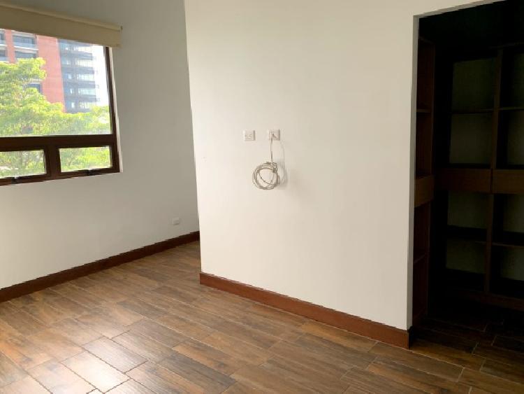 APARTAMENTO EN RENTA EN ZONA 10 — foto 4