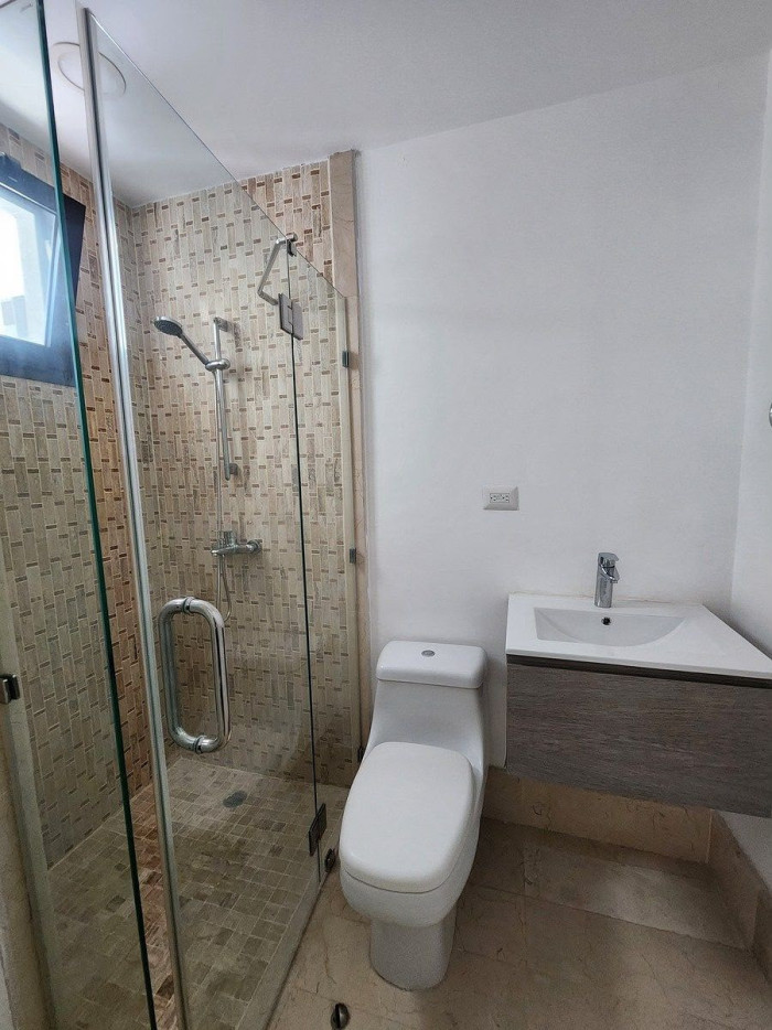 Apartamento 2 Hab con linea blanca en Alquiler en Naco — foto 10
