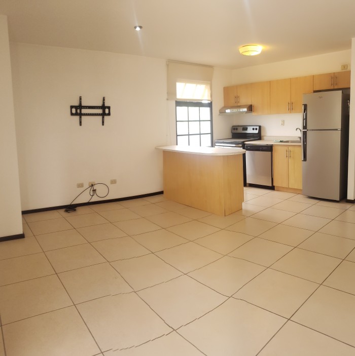 Vendo Apartamento para inversion con 105Mts en Zona 10 - Image 3
