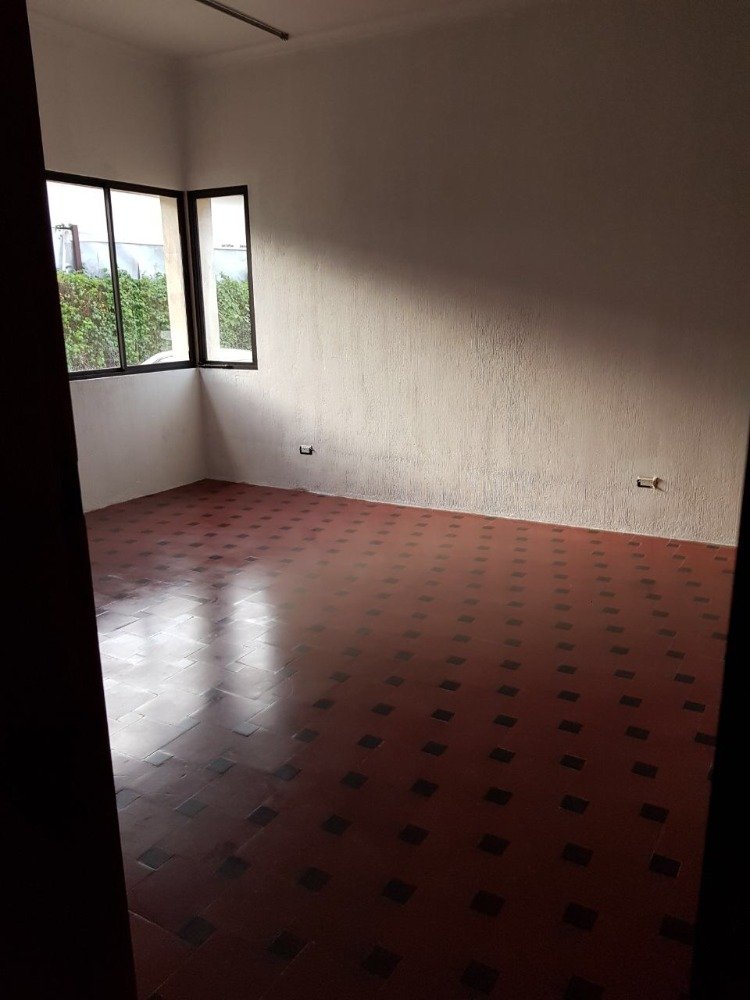 Propiedad comercial en Renta en zona 10 Guatemala - Miniatura 13