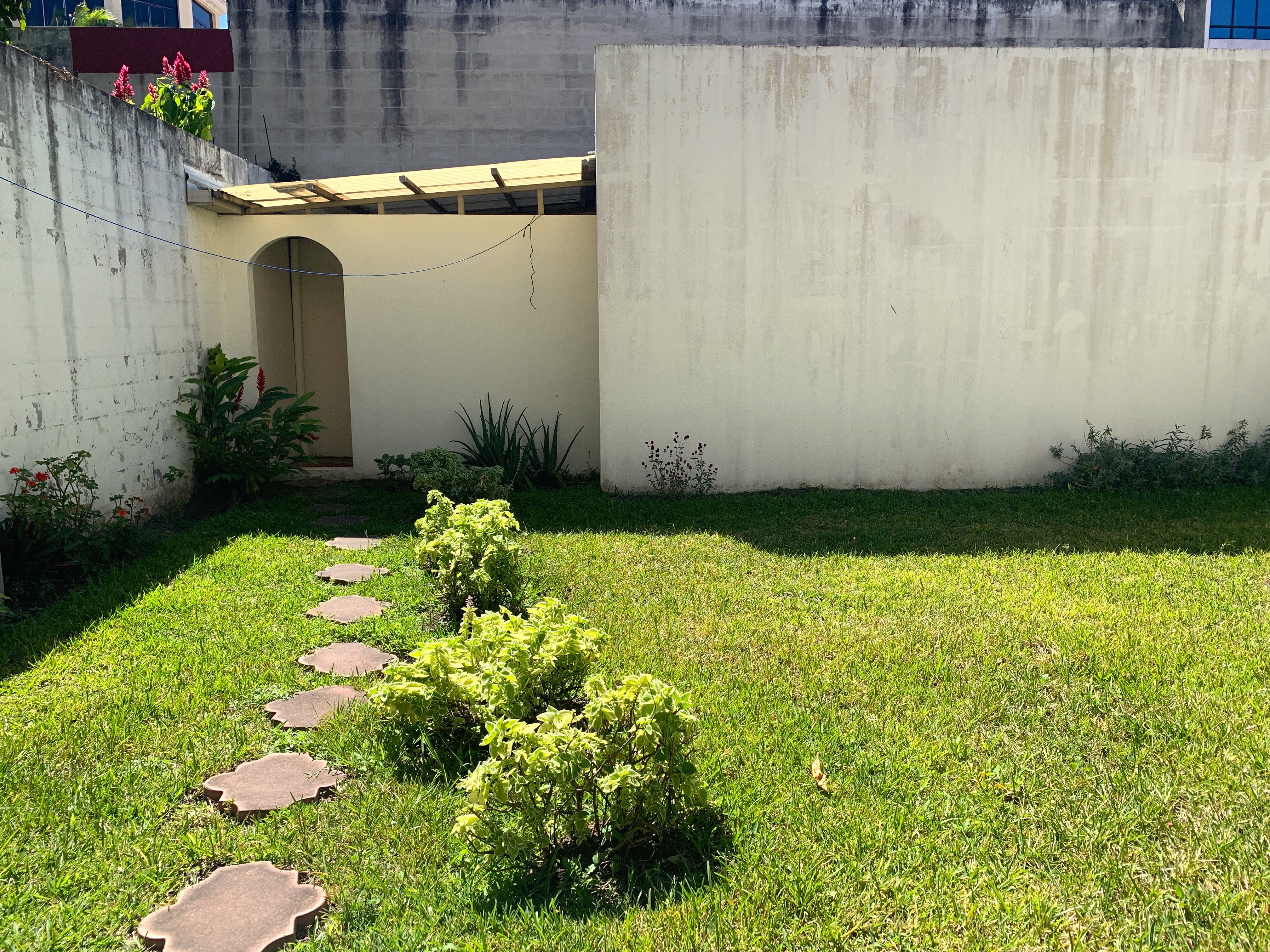 Santa Elena, res. privado, casa en venta o alquiler. - 6