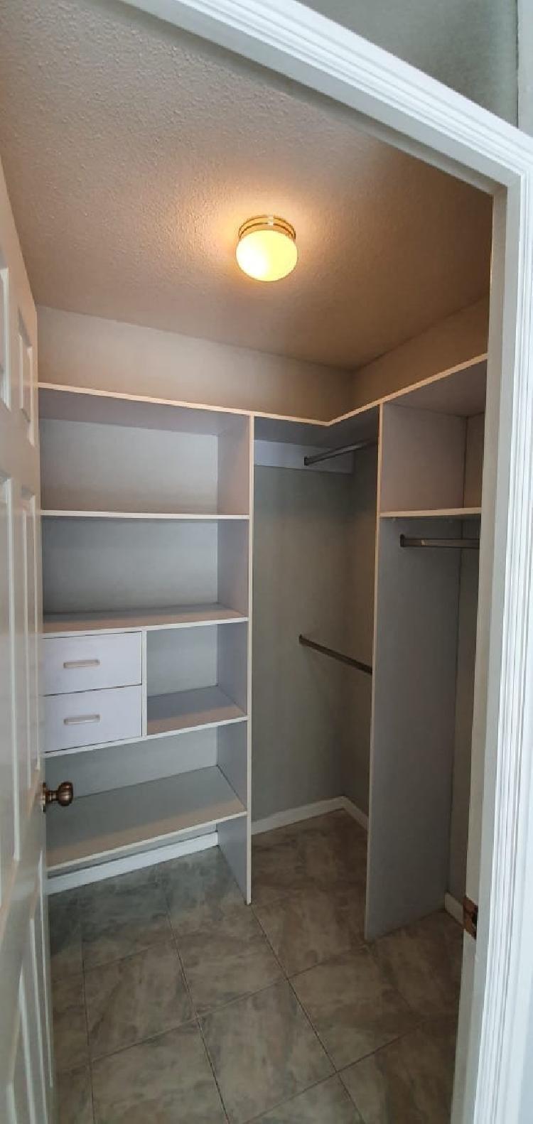Apartamento en renta o venta en zona 10 Guatemala - Miniatura 3
