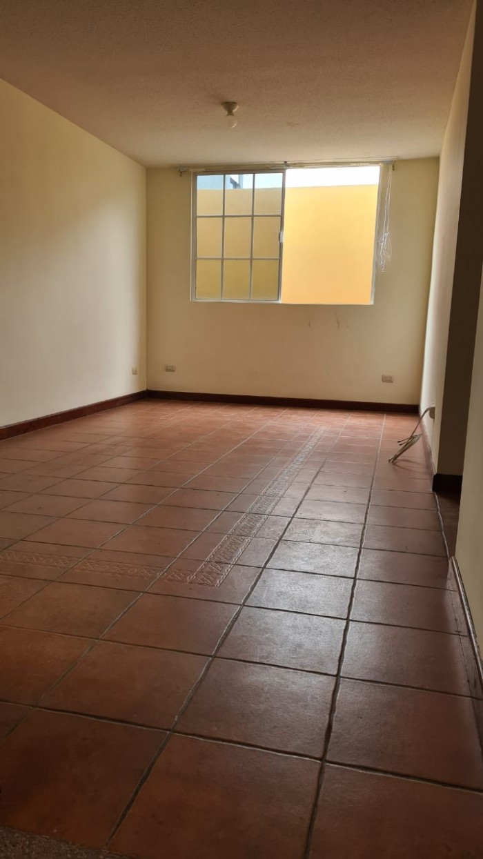 VENDO CASA CONDOMINIO ALCAZAR DE SANTA AMELIA ZONA 16 — foto 8