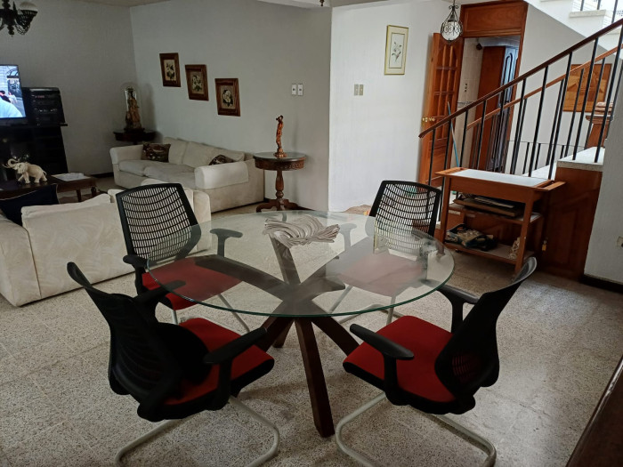 Casa en renta zona 15 Vista Hermosa 1 fuera de garita - Miniatura 4