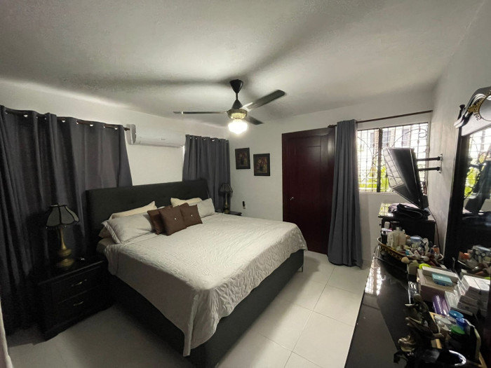 VENTA DE CASA CON PATIO EN LLANOS DE GURABO - 11