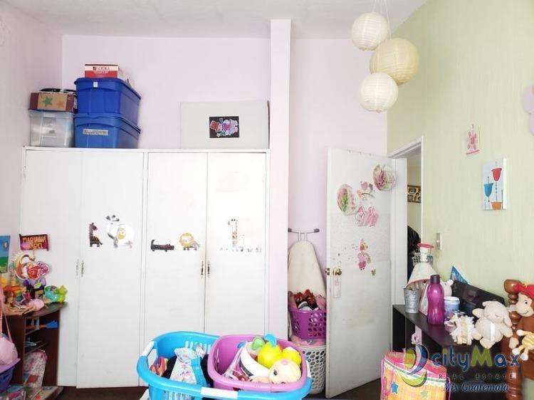 Casa en Venta San Cristobal, Guatemala. De esquina - Miniatura 8