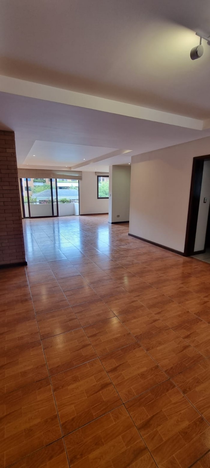 Apartamento en Alquiler en Oakland Villas zona 10 Guate - Image 5