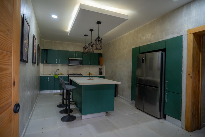 Venta de Espectacular Villa, La Colonia San Cristobal - 9