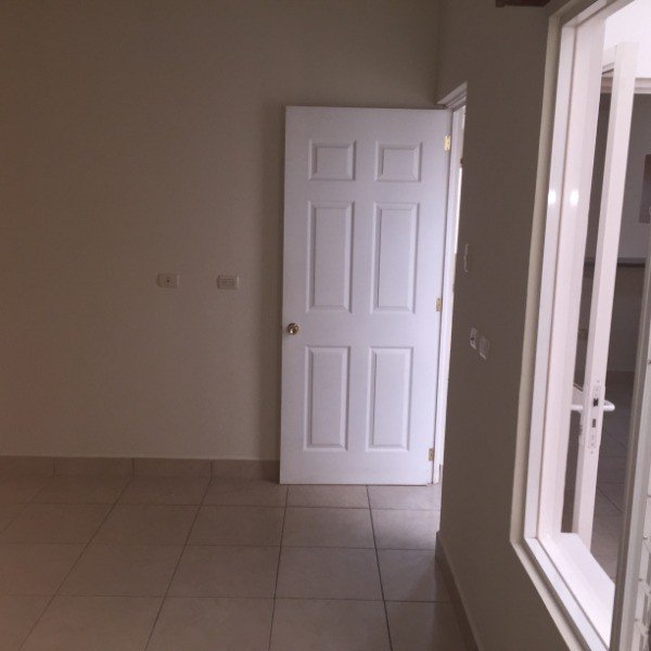 CASA 1 NIVEL EN RENTA!! Carr. Salvador precio Q 3,000 — foto 4