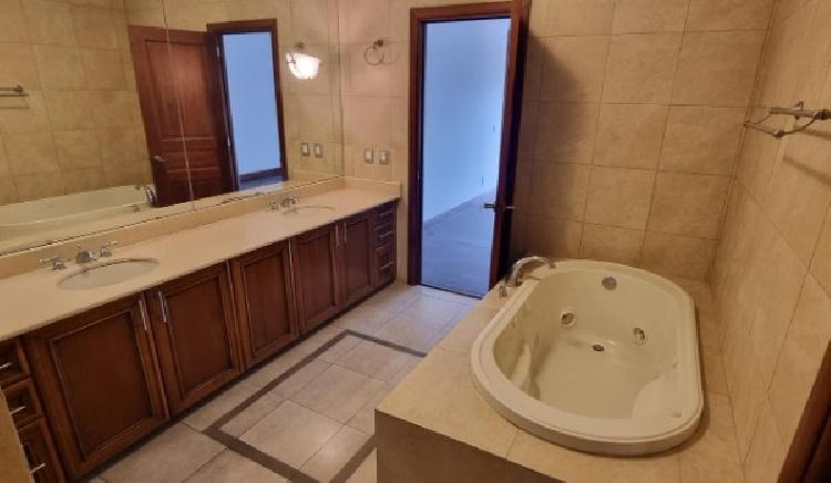Apartamento en renta con balcon, en zona 14 Ref-2675 — foto 8