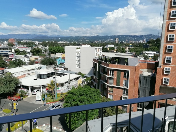 Alquiler de oficina en zona 4 Cuatro Grados Norte - Miniatura 9
