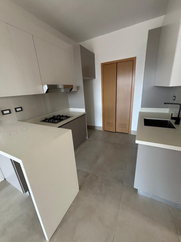 Renta de apartamento nuevo en Evaristo Morales - 14