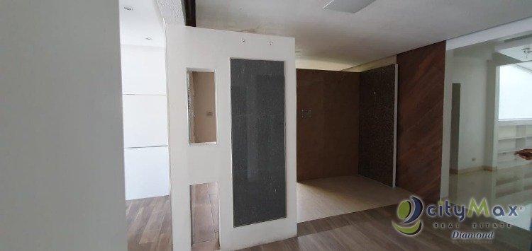 LOCAL COMERCIAL EN ZONA 10 EN RENTA - Image 4