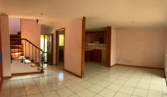 CASA AMPLIA CONDOMINIO CASA FLORENTINA ZONA 17 - Image 4