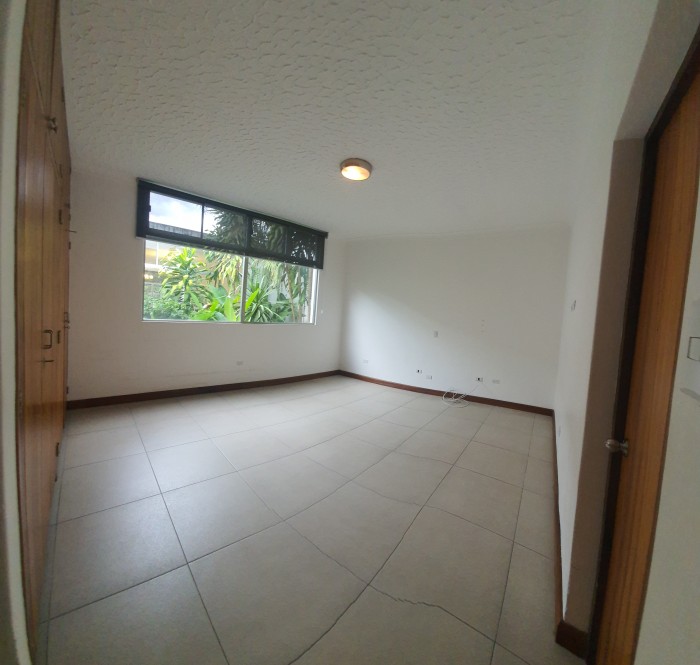 En Alquiler casa en Condominio en zona 14 - Miniatura 10