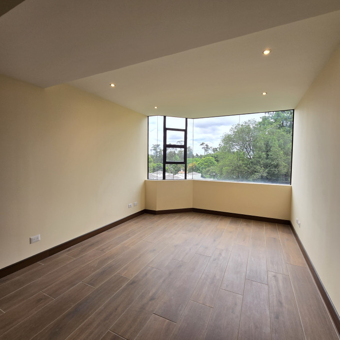 En venta apartamento en Oakland zona 10 Guatemala - Miniatura 16