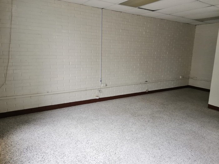 Rento cómoda oficina en excelente ubicación de zona 9. — foto 3