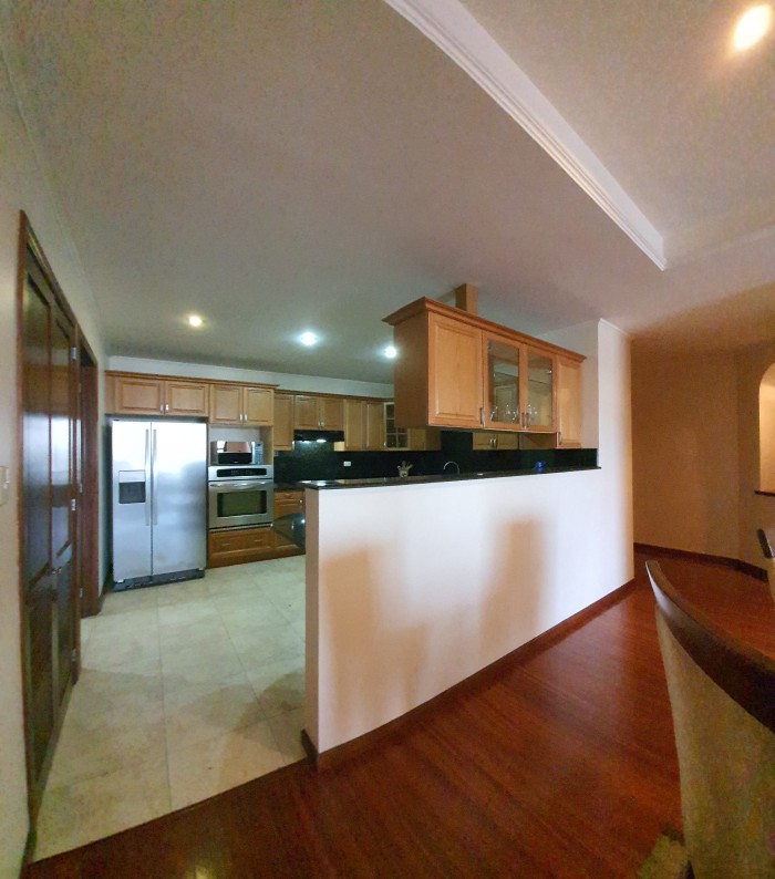 Apartamento amueblado 3 habitaciones zona 10 Guatemala - Miniatura 3