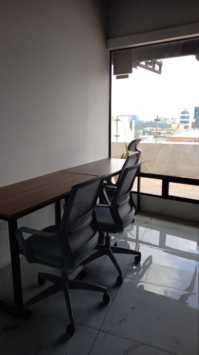 Rento oficina en zona 10 — foto 2