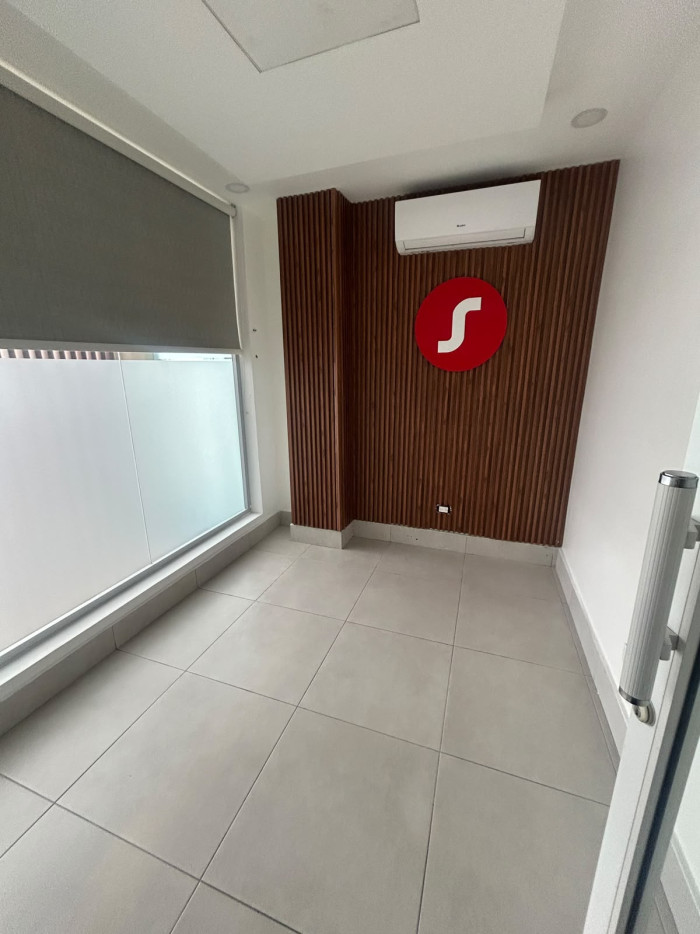 Alquiler de Local Comercial en los Prados D.N - 5
